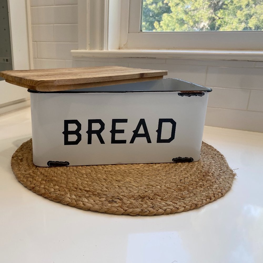 Farmhouse Bread Box